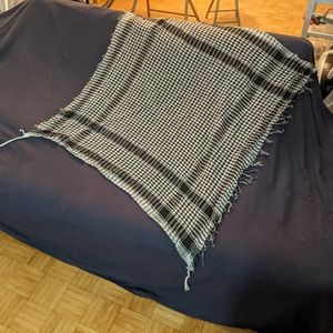 Scarf Black White 33x33"